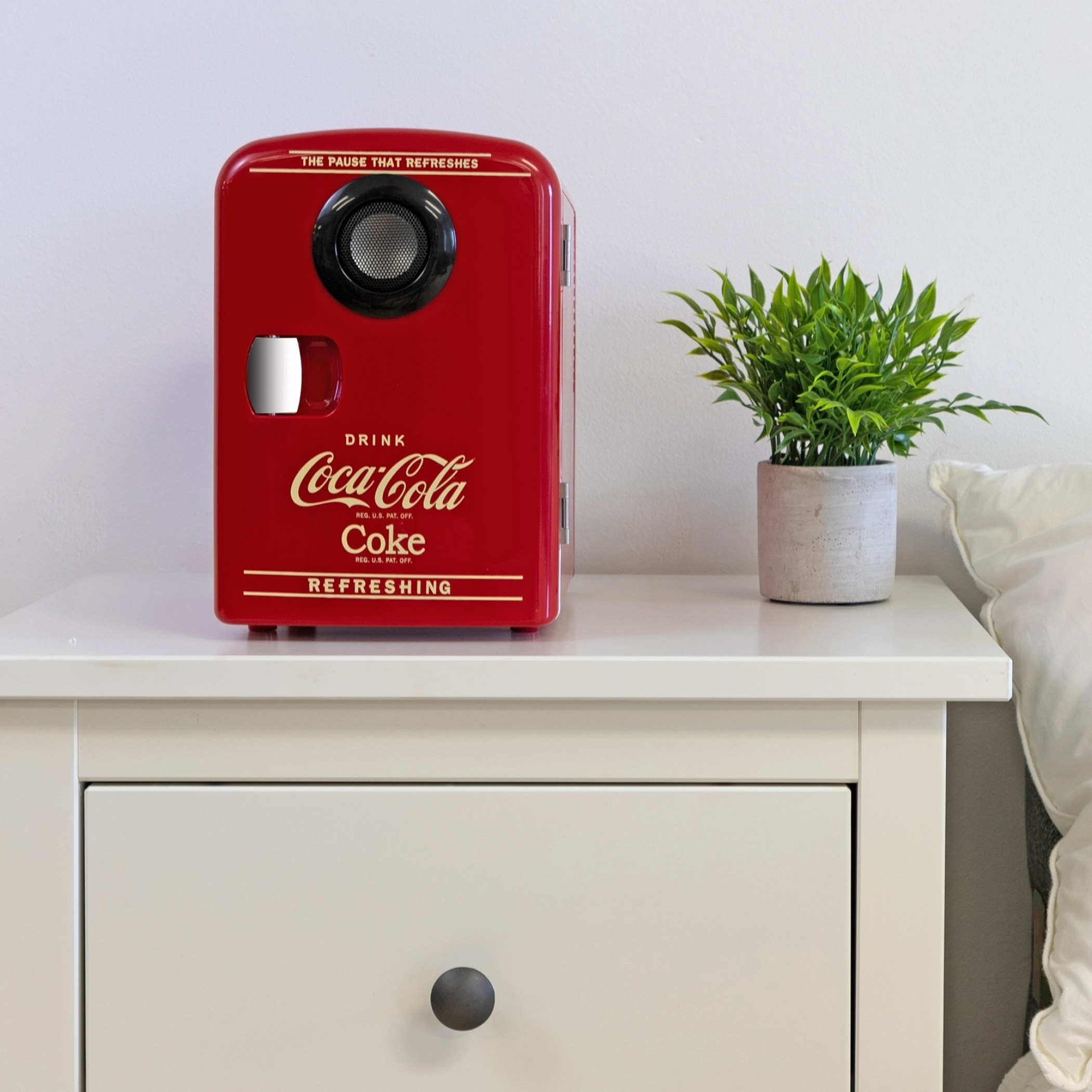 Coca-Cola Mini Fridge/Warmer with Bluetooth Speaker 6 Can