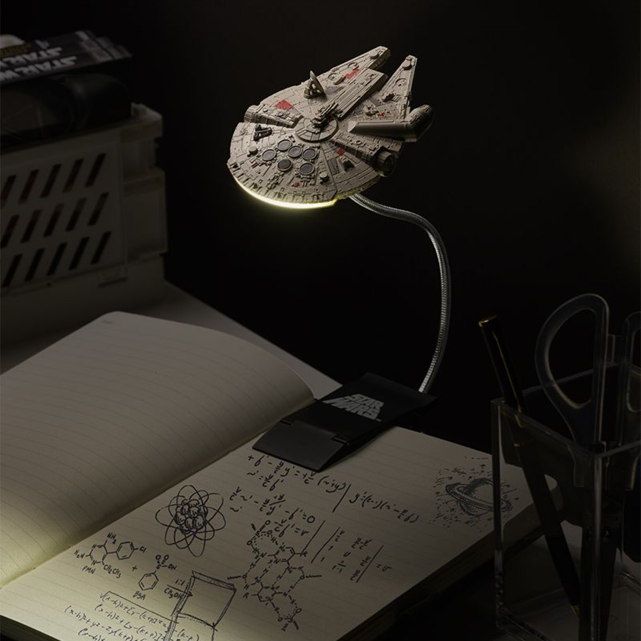 Star Wars Millennium Falcon Book Lamp