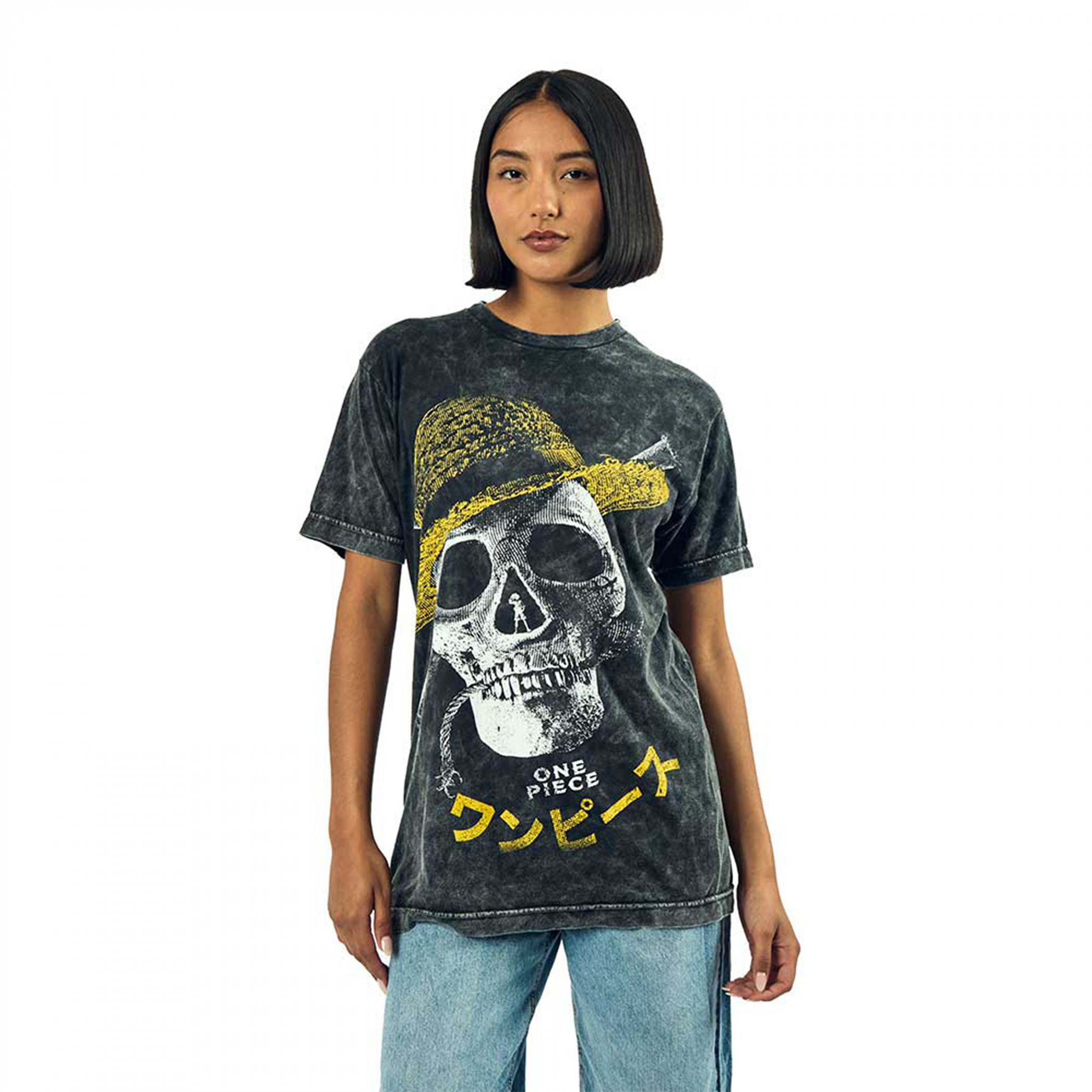 One Piece Straw Hat Skull Black Distressed T-Shirt