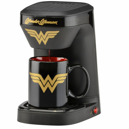 Wonder Woman 1-Cup Coffee Maker with Mug