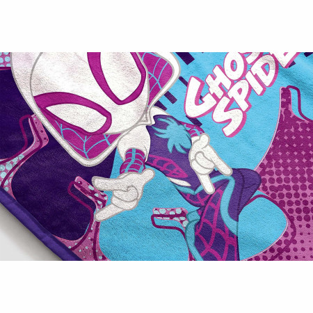 Gwen Stacy Spidey & His Amazing Friends 40" x 60" Throw Blanket