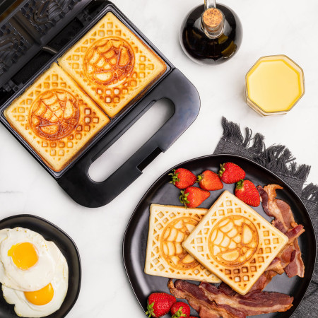 Spider-Man Chibi Character Square Waffle Maker Set