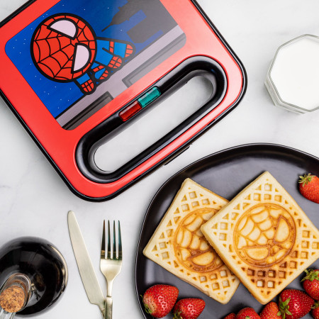 Spider-Man Chibi Character Square Waffle Maker Set